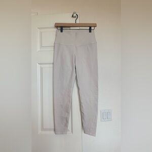 Alo Yoga 7/8 High-Waist Airbrush Legging (Bone)